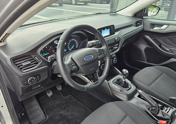 Ford Focus cena 44900 przebieg: 179791, rok produkcji 2019 z Połczyn-Zdrój małe 352